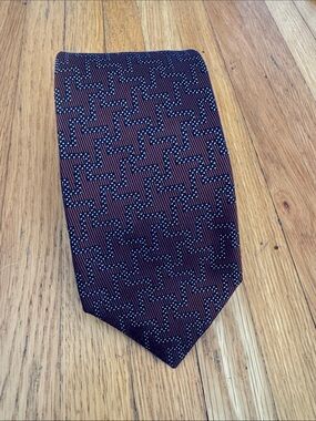 Isaia beautiful silk tie